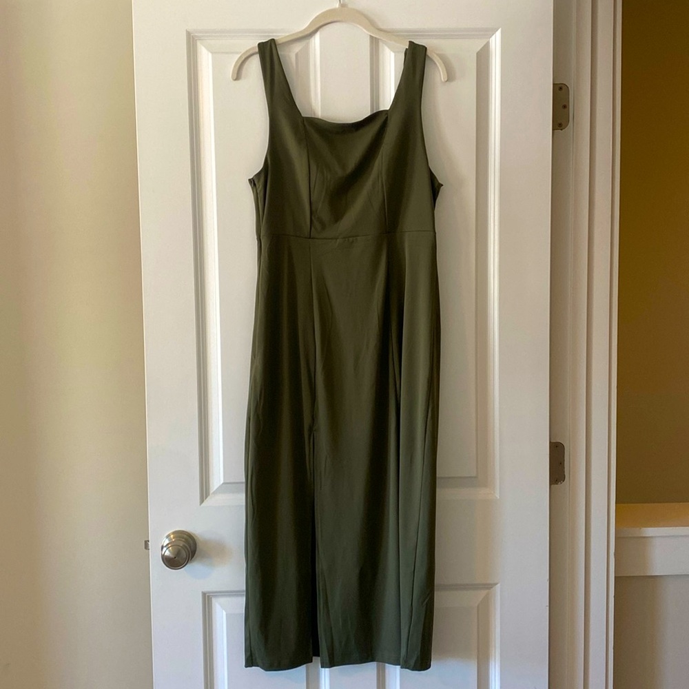 Size large olive green midi dress